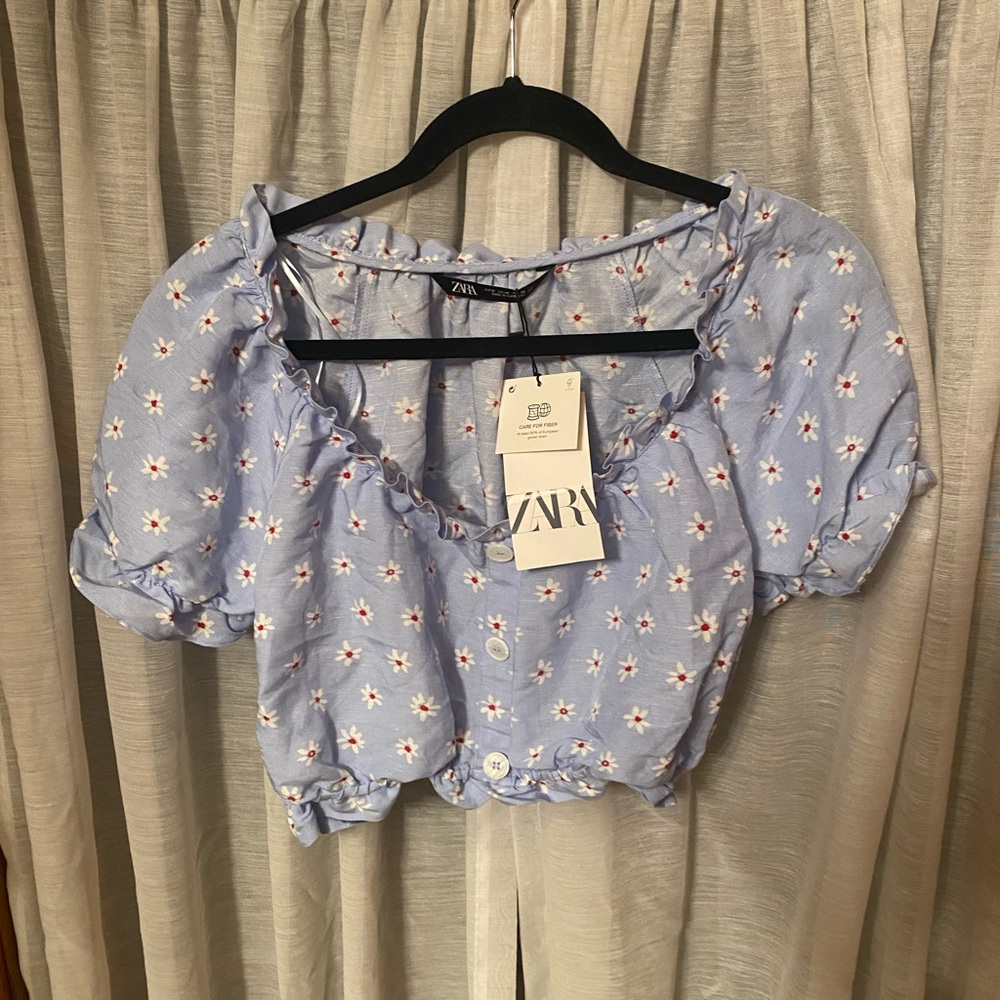 Zara powder blue crop with flower detail (NWT)